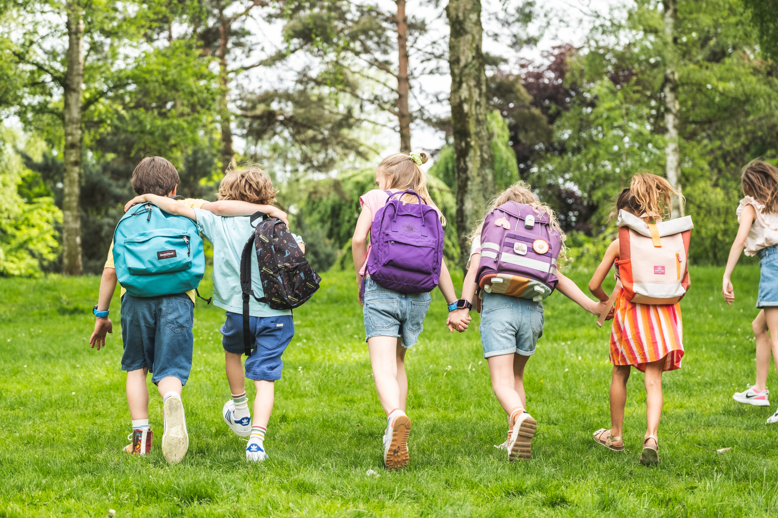 Er det lurt å kjøpe smartklokke til barnet? Foreldrene forteller!